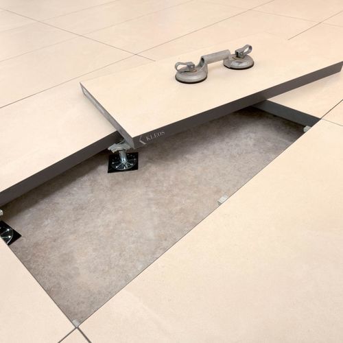 Plancher technique en grès cérame - BC1011 - kleos (Europe) SE - à haute résistance / acoustique / antidérapant