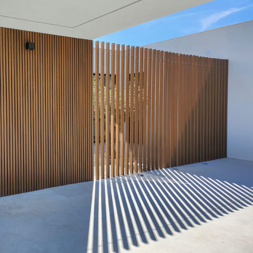 Brise-soleil WPC - WEO&reg; - FIBERDECK - en aluminium / pour façade / vertical