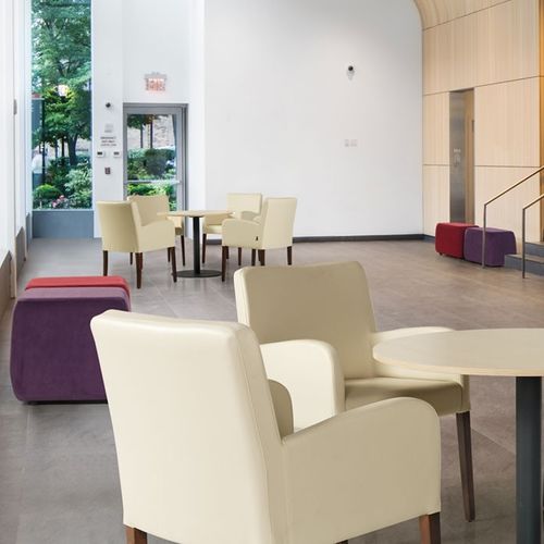 Chaise visiteur contemporaine - GONCA - Flekssit Office Furniture - d'intérieur / en cuir / avec piètement en bois