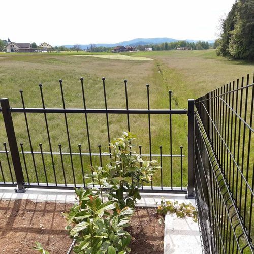 Clôture à barreaux - LORD - Ograje Kočevar - de jardin / pour espace public / pour parc de jeux