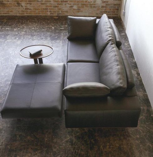 Ottoman contemporain - WING LUX - CondeHouse - en tissu / en cuir / carré