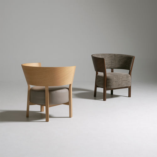 Fauteuil contemporain - tosai LUX - CondeHouse - en tissu / en cuir / en chêne