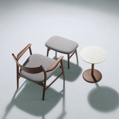 Repose-pied contemporain - KAMUY - CondeHouse - en tissu / en cuir / en chêne
