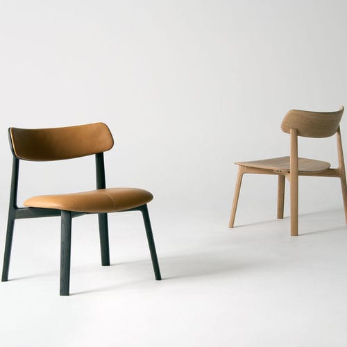Fauteuil contemporain - AATOS  - CondeHouse - en tissu / en cuir / en frêne