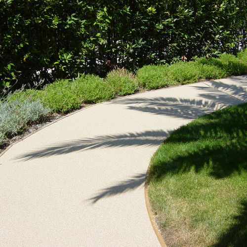 Revêtement de sol en résine - RÉSINEO® GRIP - RESINEO - en grains de marbre / pour extérieur / pour le tertiaire