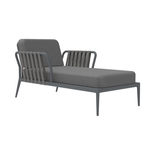 Chaise longue contemporaine - Divan Ribbons - MOWEE - en tissu / en aluminium / d'extérieur