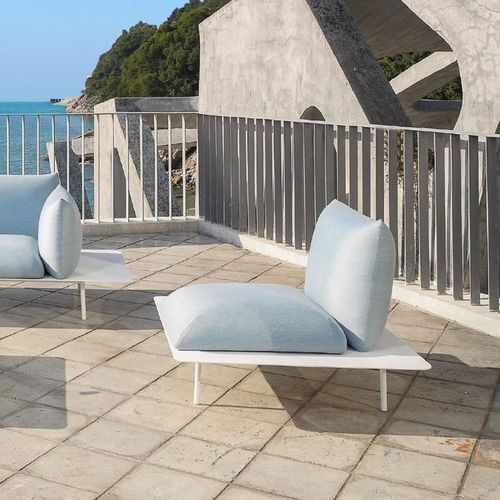 Chauffeuse contemporaine - KONA - IVINI - en Sunbrella® / en aluminium / avec coussin amovible