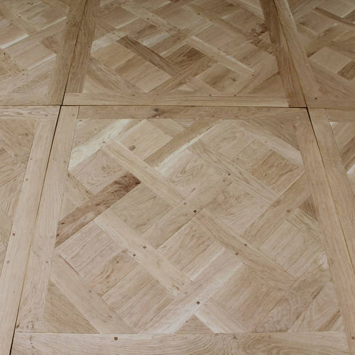 Parquet massif - DALLES DE VERSAILLES CHEVILLÉES BRUT - Décoplus Parquets - en chêne / avec incrustations en bois / à coller