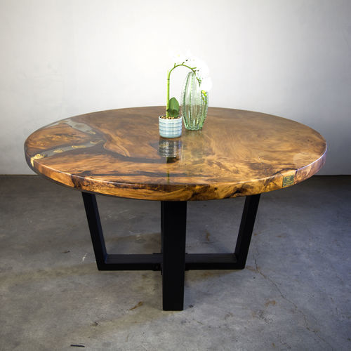Table contemporaine - 220052 - Icewood - en bois / en résine / avec piètement en métal
