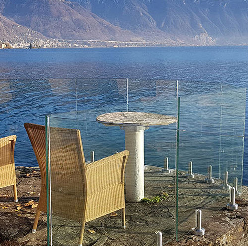 Garde-corps à panneaux en verre - PACIFIC  - AQUATIC SERENITY - d'intérieur / d'extérieur / pour escalier