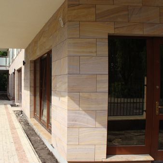Bardage en plaques - BOMBAI® - ARENISCAS STONE - en pierre naturelle / en grès / texturé