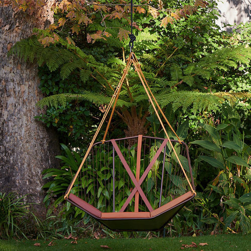Chaise suspendue contemporaine - ANGLE7 - Studio Stirling - d'extérieur / d'intérieur / en cuir