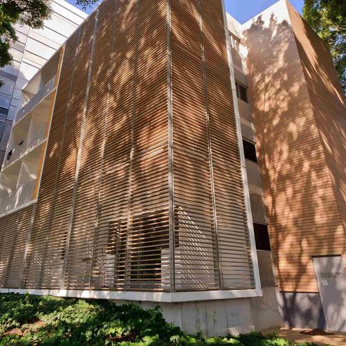 Façade ventilée en composite - Innowood