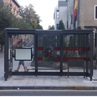 Abribus en verre - IRUN - Primur - avec banc / avec panneau photovoltaïque intégré
