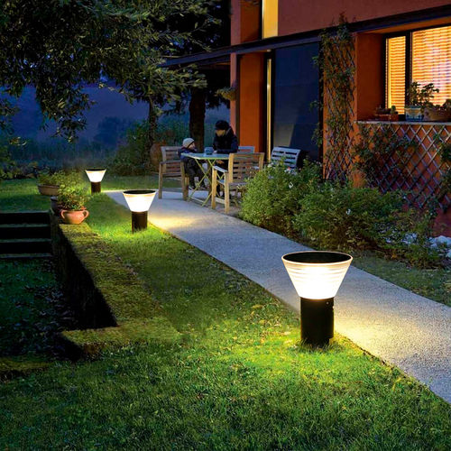Borne d'éclairage de jardin - MAENA - Innovations On Line Products - contemporaine / en aluminium / IP65