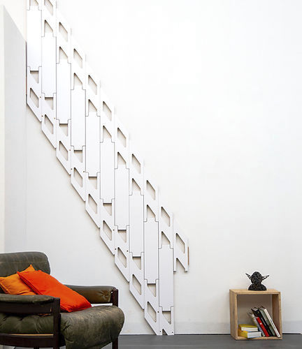 Escalier droit - Slim - raumvonwert - à marches en bois / structure en bois / résidentiel