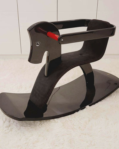 Cheval à bascule en fibre de carbone - LE CHEVAL - ALVARAE Design Studio