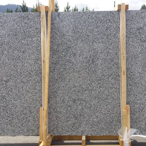 Plaque de pierre en granit - BLANCO PERLA - Eurobandas S.A. - pour sol / pour agencement intérieur / pour façade