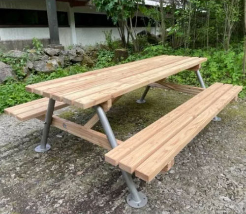 Table de pique-nique contemporaine - HEIDI  - Playparc - en bois / avec piètement en métal / rectangulaire