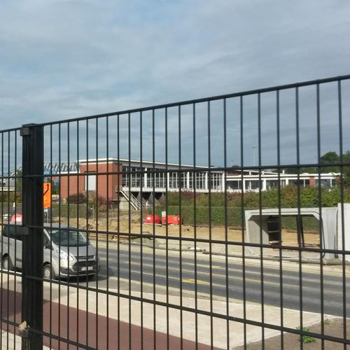 Clôture à panneaux - NYLOFOR 2D  - Betafence International - en treillis soudé / résidentielle / professionnelle