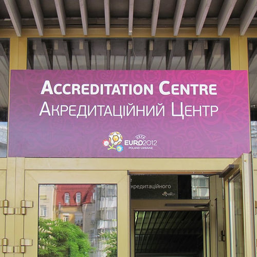 Panneau d'affichage suspendu - AKYPRINT® - CORPLEX - autoportant / pour intérieur / d'extérieur