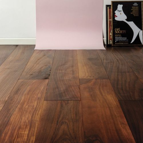 Parquet massif - B.Trendy - BRUNO SRL - en noyer / pont de bateau / à coller
