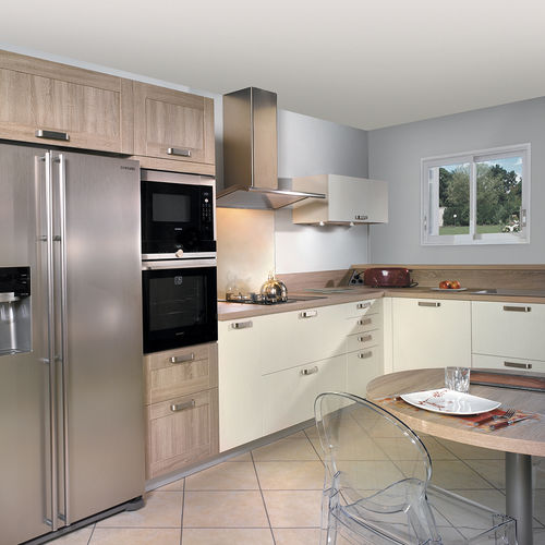 Cuisine contemporaine - SIROCCO WOODLINE & MISTRAL WOODLINE - PYRAM INDUSTRIES - en mélaminé / en L / avec poignée
