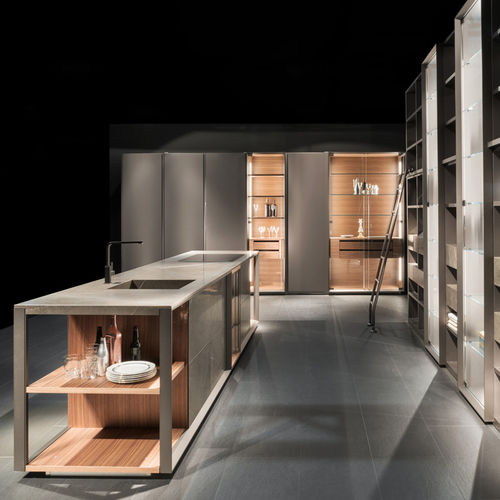 Cuisine contemporaine - VISION - Tisettanta - en bois laqué / en verre / en pierre