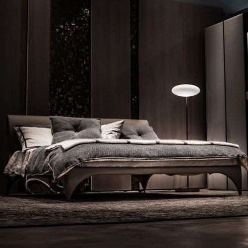 Lit double - MODÌ - Tisettanta - contemporain / tapissé / avec tête de lit en cuir