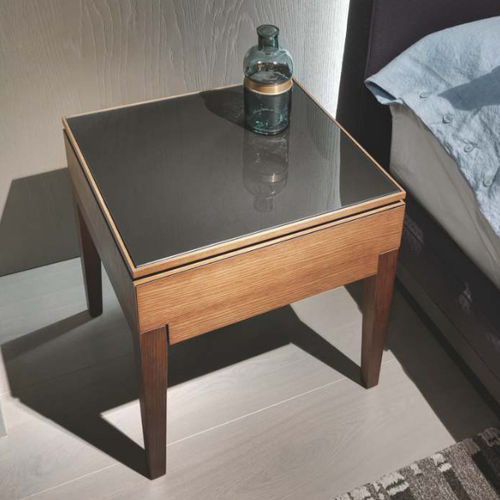 Table de chevet contemporaine - SOPHIE - Tisettanta - en chêne / en verre trempé / avec piètement en bois massif