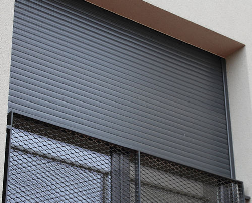 Volet roulant - OPTIBLOC - HUET - en aluminium / laqué / pour fenêtre