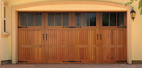 Porte de garage battante - 7100 SERIES - WAYNE DALTON - en bois / automatique