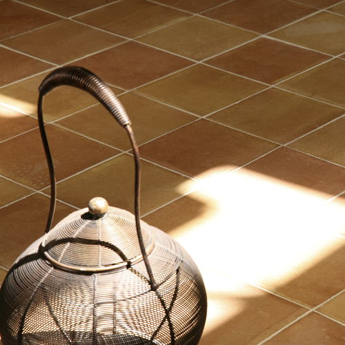 Carrelage en terracotta - TERRES CUITES DE RAUJOLLES - poli / lisse / patiné