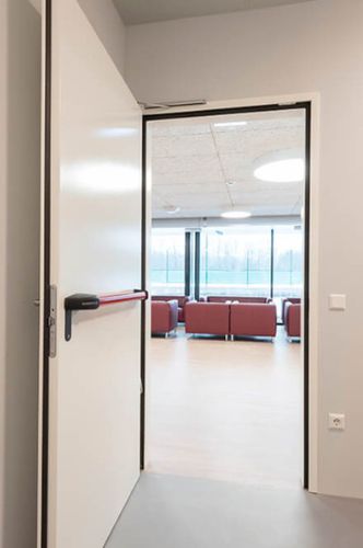 Porte d'intérieur - INNOVA  - PADILLA - en métal / battante / contemporaine