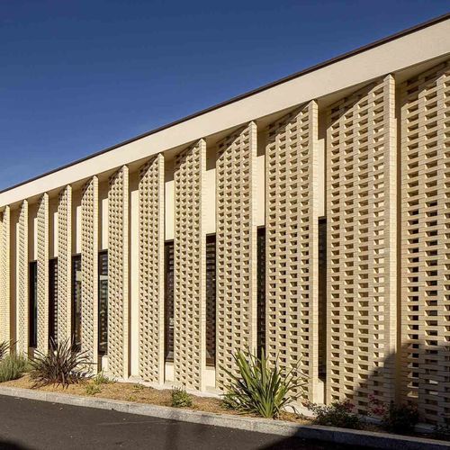 Brise-soleil en terre cuite - MOUCHARABIEH - RAIRIES MONTRIEUX - pour façade / pour usage extérieur / fixe