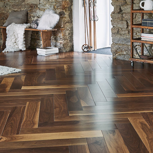 Parquet contrecollé - PANAGET - en noyer / à batons rompus / satiné