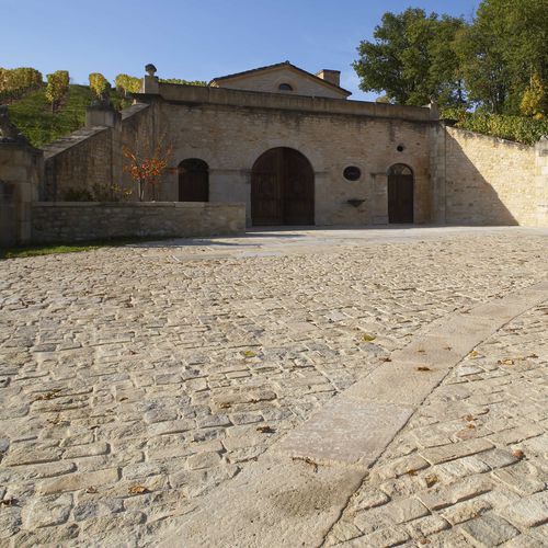 Pavé en pierre naturelle - ÉCLATÉES MARTELÉS - CÉNEVIÈRES - OCCITANIE PIERRES - d'extérieur / de terrasse / pour parking