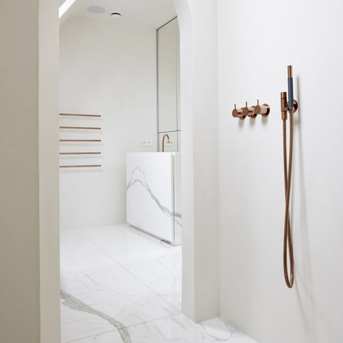 Dallage en marbre - CALACATTA - OCCITANIE PIERRES - d'intérieur / de salle de bain / lisse
