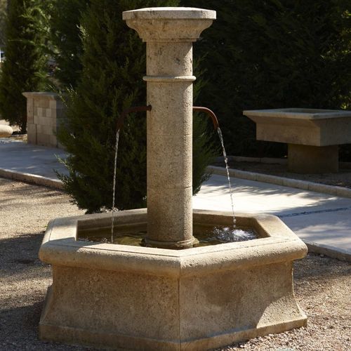 Fontaine publique - AUBEROCHE BOURIANE - OCCITANIE PIERRES - en pierre / contemporaine