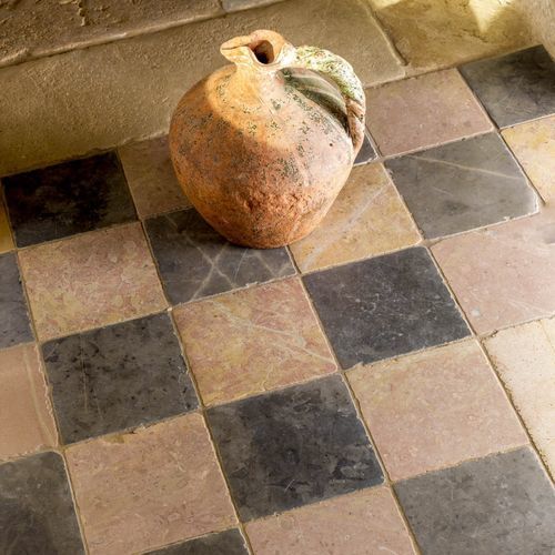 Carrelage en pierre naturelle - CÉNEVIÈRES AVRIL - OCCITANIE PIERRES - texturé / d'intérieur / de salon