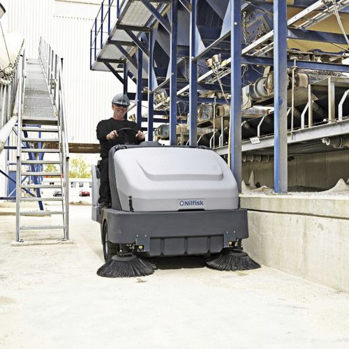 Balayeuse autoportée - SWEEPER SR 1601 D3 HD - NILFISK