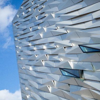 Façade ventilée en aluminium anodisé - J57S UP® - NOVELIS