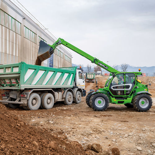 Chariot élévateur télescopique de chargement - TF 42.7 - MERLO - de manutention / de levage / pour chantier
