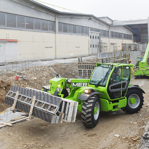Chariot élévateur télescopique de chargement - TF 45.11 - MERLO - de levage / pour chantier