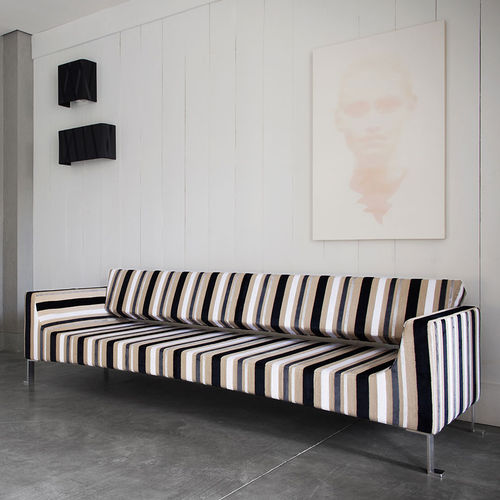 Canapé contemporain - MR. NILSSON - Antidiva - en tissu / en cuir / multicolore