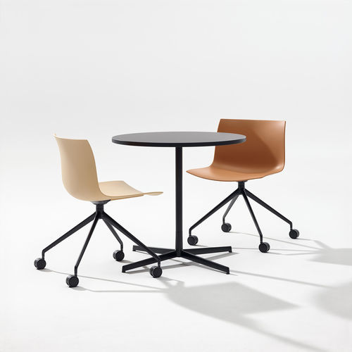 Table bistrot contemporaine - WIM - Arper - en HPL / en mélaminé / en Fenix NTM®