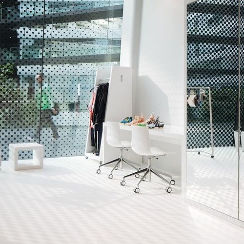 Chaise de bureau contemporaine - CATIFA 46 - Arper - d'intérieur / en tissu / en cuir