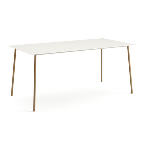 Table contemporaine - ONEMM - Arper - en tôle d'acier / avec piètement en métal / avec piètement en chêne