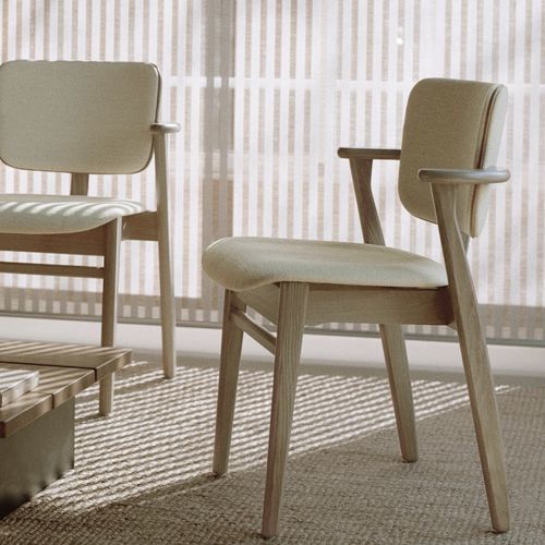 Chaise contemporaine - DOMUS - Artek - d'intérieur / en cuir / en chêne