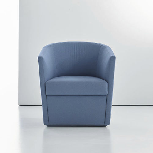Fauteuil contemporain - GLASGOW - BERNHARD design - en cuir / tapissé / bleu